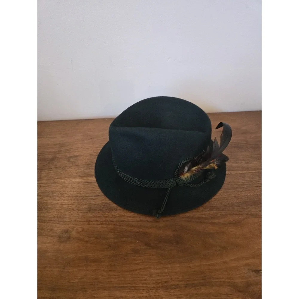 Unbranded vintage alpine